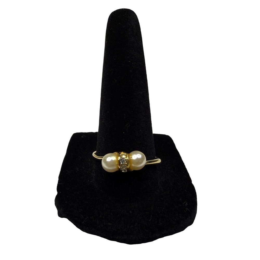 Elegant Classic Gold Tone Ring with Two Pearls & Accent Stones Size 9